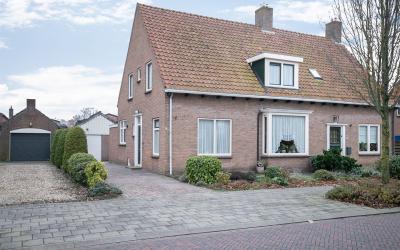 Van Nijmege. 25