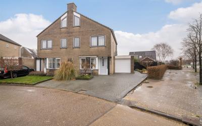 Helmhout 68