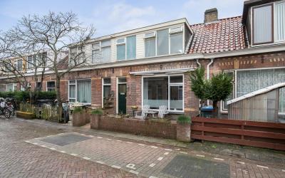 3e Woudstra. 19