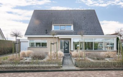 De Tsjerke-. 3