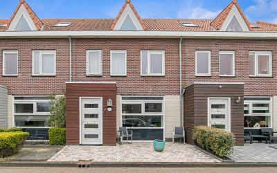 Grachtswalp. 25