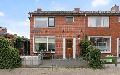 Warmoezenierstraat 36