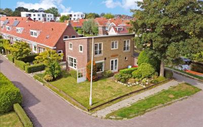 Oosterhouts. 33