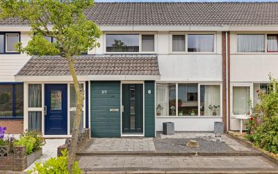 De Stringen 27