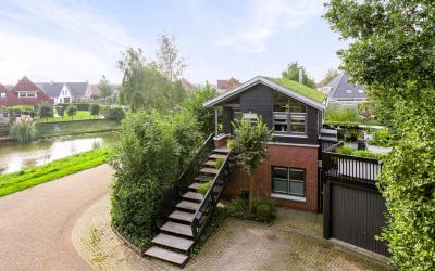 K. van Dijk. 2