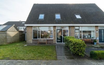 Achter de H. 12