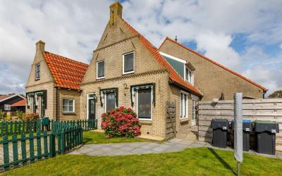 Tussen Dijk. 26