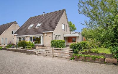 De Twee Geb. 299