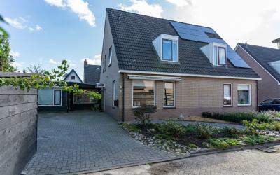 De Houtkamp 8