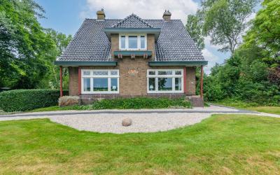 Selmien West 18