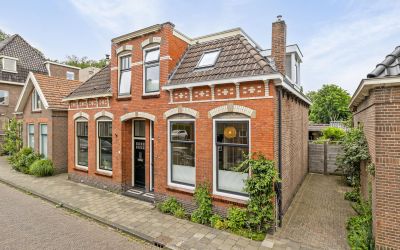 Oosterhouts. 104