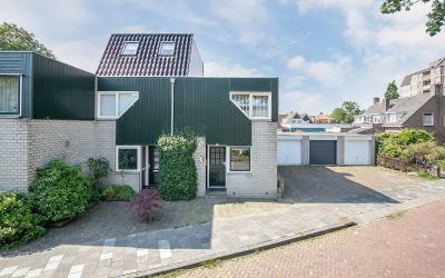Wethouder B. 6