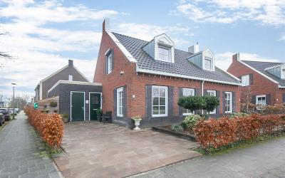 Hendrik van. 9