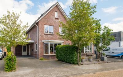 Ahornhout 27