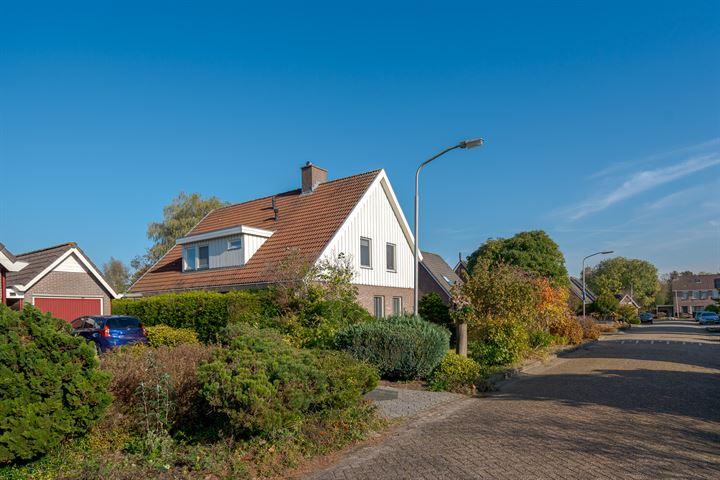 Vrijstaande woning te koop: Pinksterbloem 14, Beilen