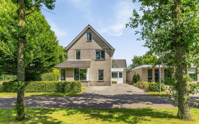 Hamerbijl 8