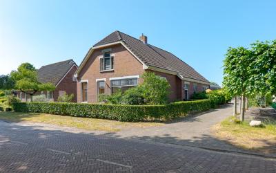Dorpsstraat 36