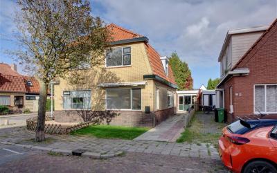 Sportterrei. 33
