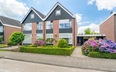 van Limburg. 32