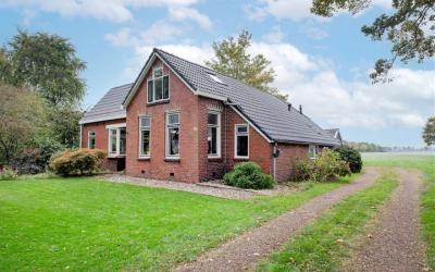 Hoofdweg 27