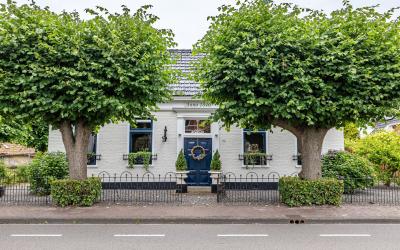 Hoofdweg 42