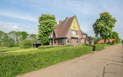 Tussenklapp. 19