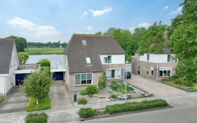 Schoener 32