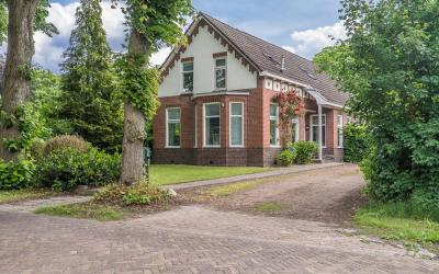 Dorpsstraat 77