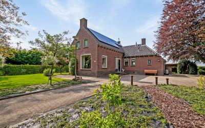 Dorpsstraat 42