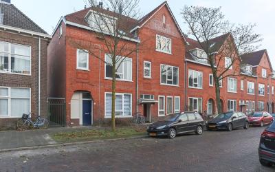 Koninginnel. 65-D