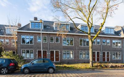 Koninginnel. 80-A