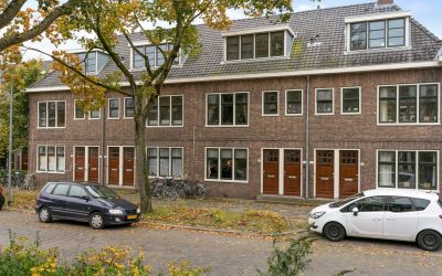 Koninginnel. 82