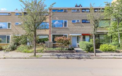 Van Moerker. 24