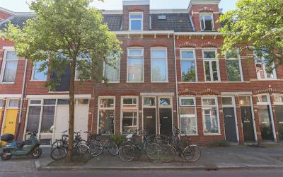 Van Sijsens. 63