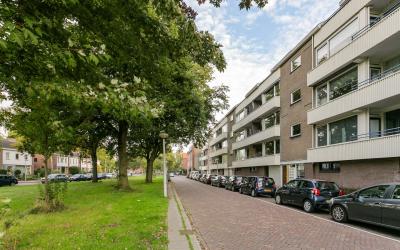 Admiraal de Ruyterlaan 26-D