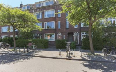Koerierster. 6-A