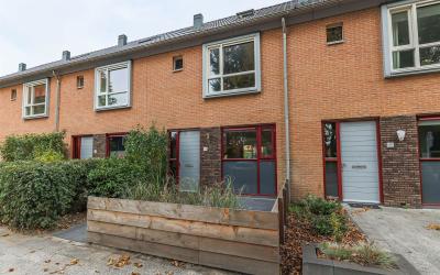 Edelsteenla. 49-E