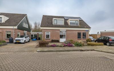 De Esdoorn 23