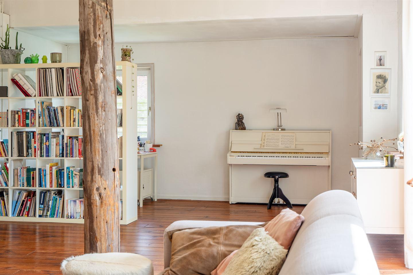 Vrijstaande woning te koop: Hoofdstraat 20, Stedum