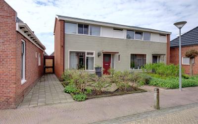 Zuiderstraat 12