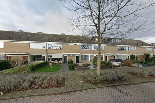 Dorpstraat 84