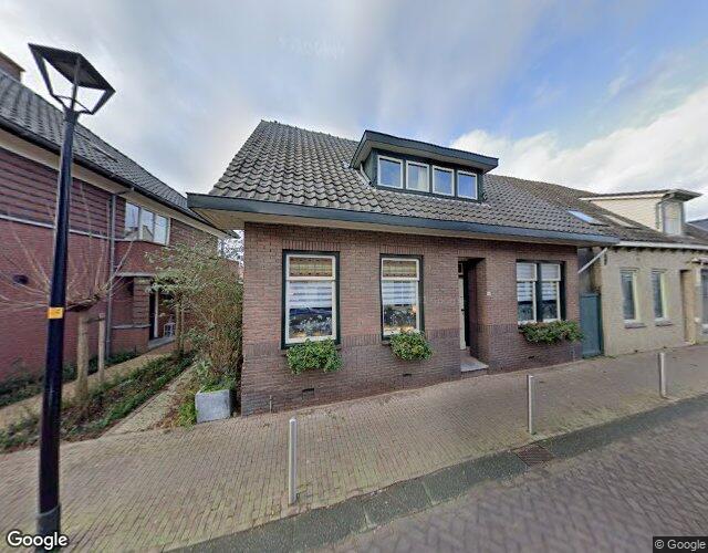 Dorpstraat 18