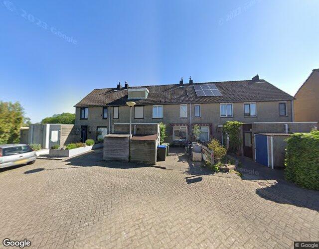 Dr J M den Uylstraat 20