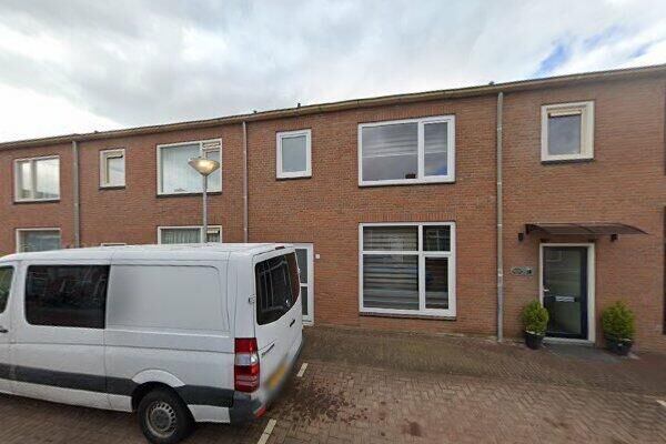 Adriaen van. 9