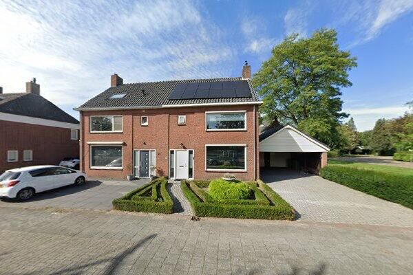 Adriaan Oom. 25
