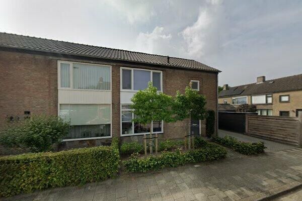 Kapelaan L. de Nijsstraat 11