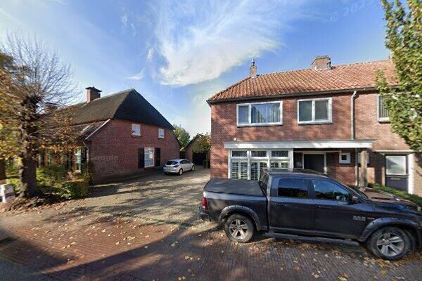 Dorpstraat 18