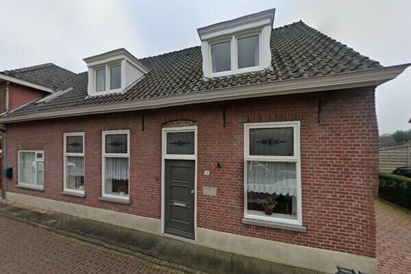 Dorpsstraat 24