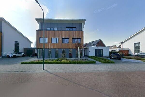 Dotterbloem 12