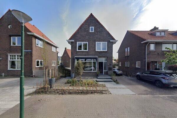 Arnoud van. 59
